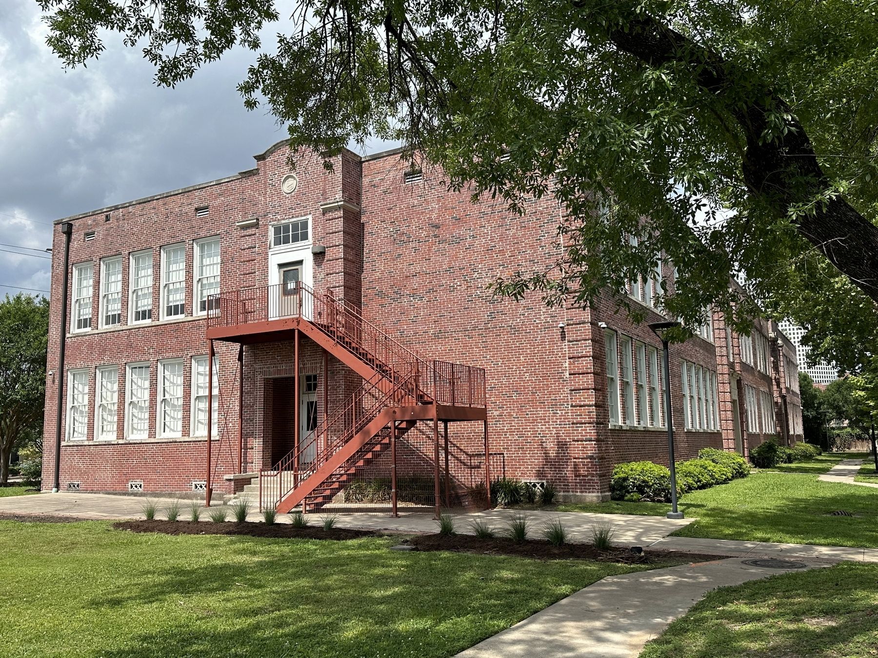 Gregory School image. Click for full size.