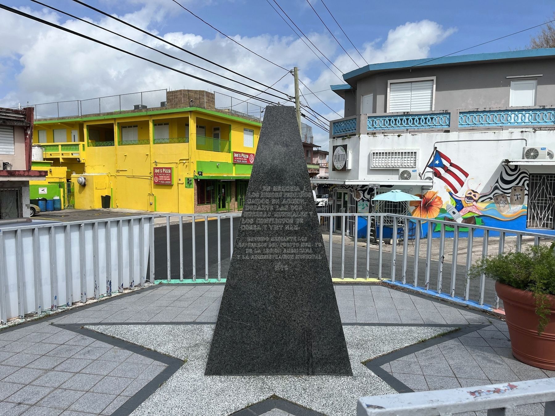Monumento a los Veteranos Marker. Click for full size. Monumento a los Veteranos Marker image. Click for full size.