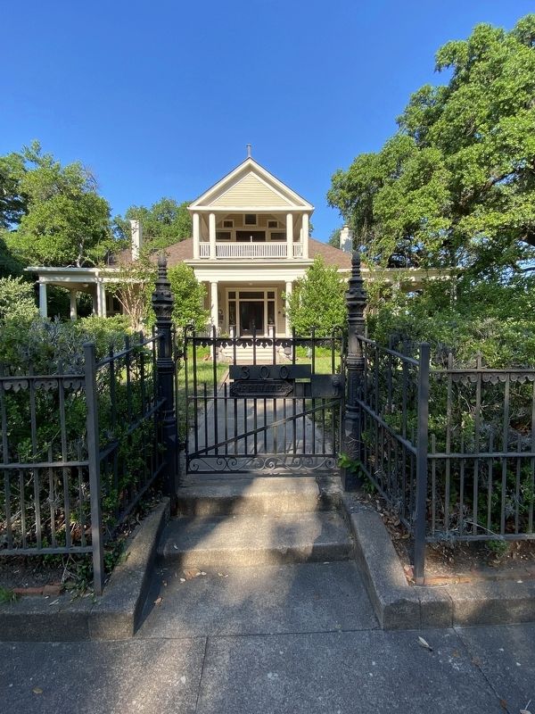 The Darst-Yoder House is not far from the Fort Bend Museum.. Click for full size. The Darst-Yoder House is not far from the Fort Bend Museum. image. Click for full size.