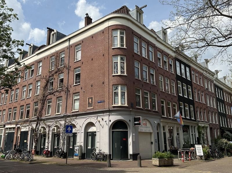 Gerard Dou Marker - wide view. Click for full size. Gerard Dou Marker - wide view image. Click for full size.
