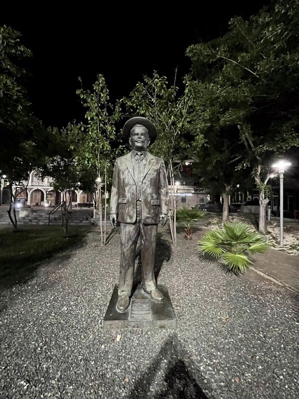 Arturo Lluberas Rodriguez de la Seda Marker image. Click for full size.