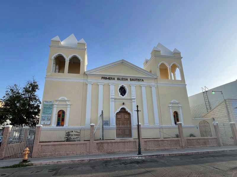 Primera Iglesia Buatista de Ponce image. Click for full size.