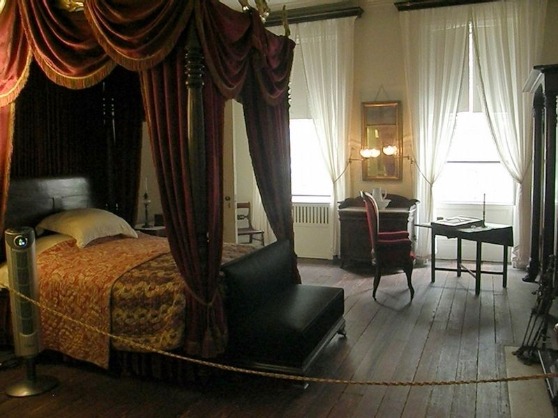 Merchants House Museum - The Front Bedroom image. Click for full size.