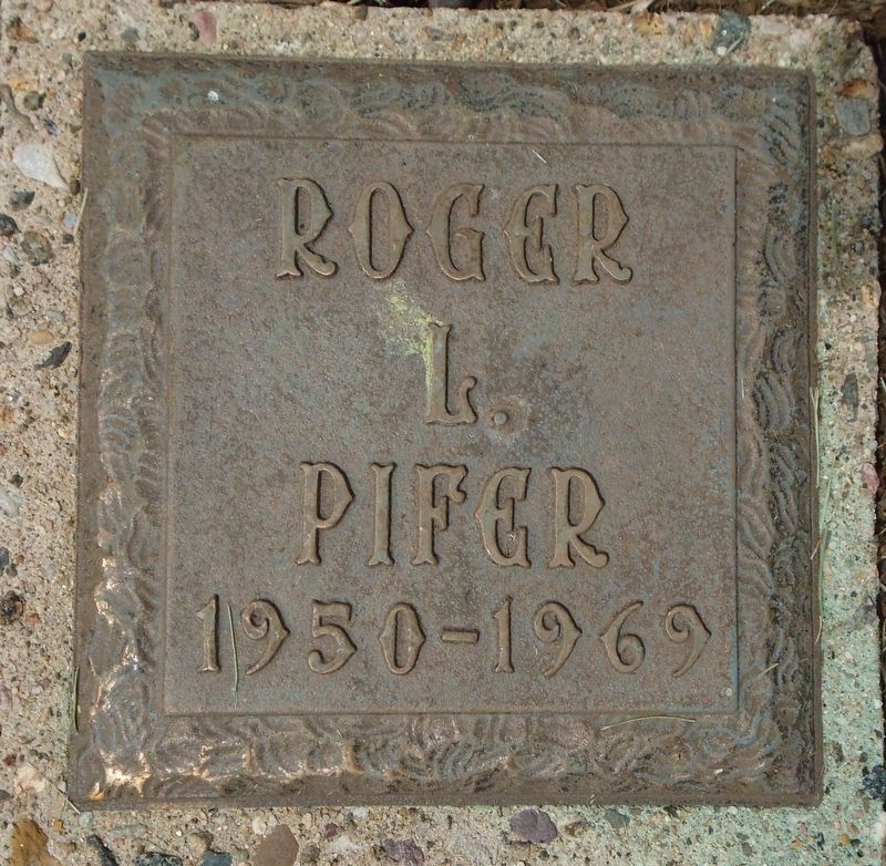 Columbia County Heroes of Vietnam - Roger L. Pifer image. Click for full size.