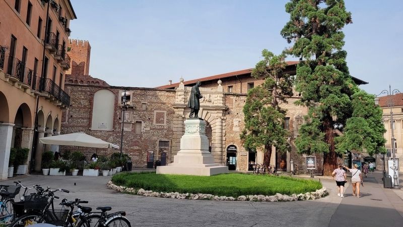 The view of the marker is at the upper far left of the wall to the entrance to the Teatro Olimpico. Click for full size. The view of the marker is at the upper far left of the wall to the entrance to the Teatro Olimpico image. Click for full size.