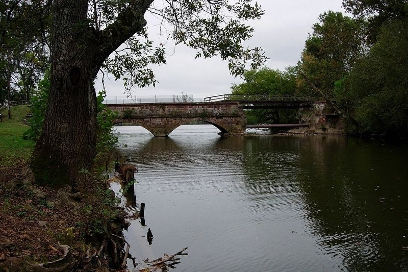 Seneca Creek and the aqueduct. Click for full size. Seneca Creek and the aqueduct image. Click for full size.