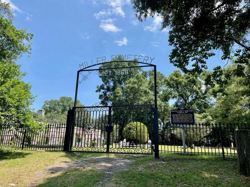 Miller Family Cemetery entrance gate & marker image. Click for full size.