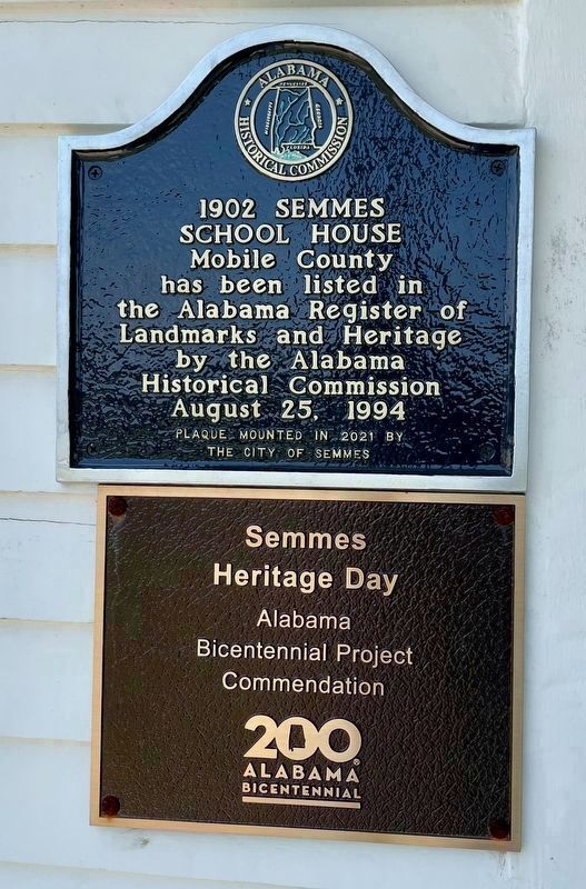 Alabama Register of Landmarks plaque for the Semmes School House. image. Click for full size.