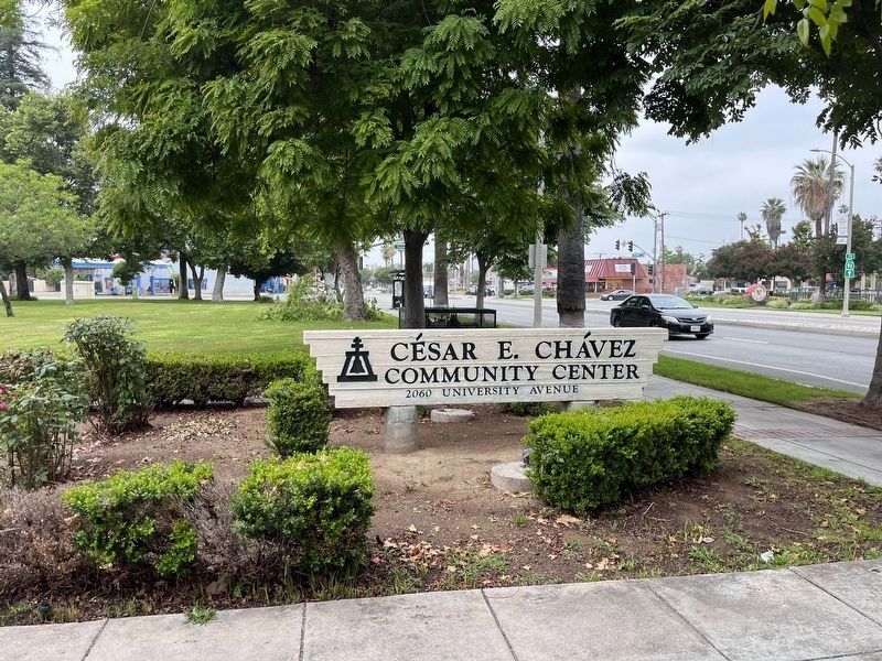 Cιsar E. Chαvez Community Center. Click for full size. Cιsar E. Chαvez Community Center image. Click for full size.