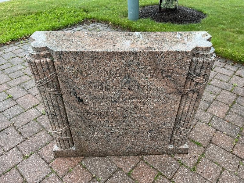 Veterans Memorial image. Click for full size.