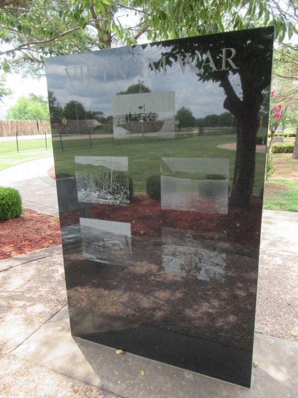 Choctaw Nation War Memorial - Vietnam Reverse image. Click for full size.