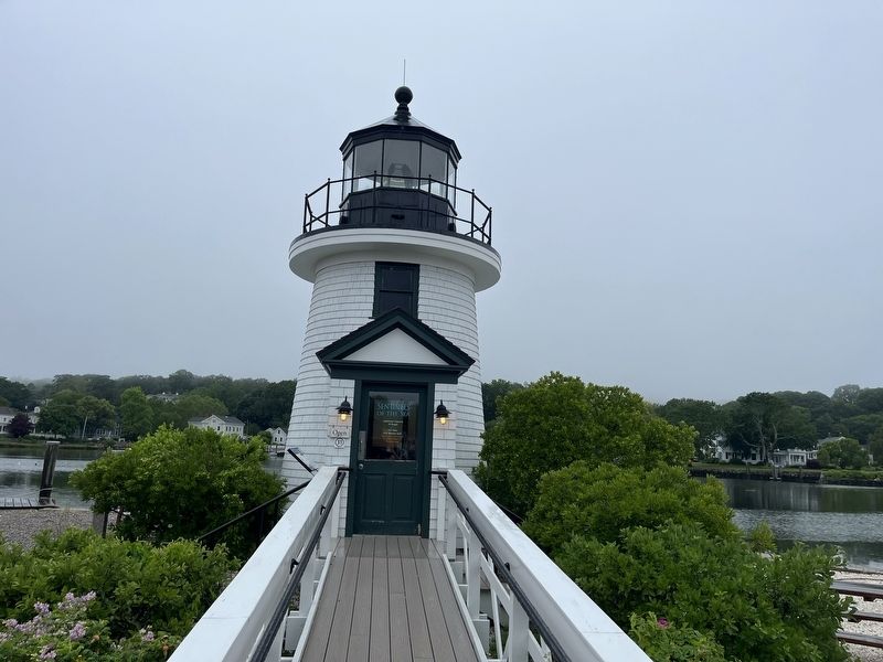 Reproduction of Nantucket Island's Brant Point Lighthouse Marker image. Click for full size.