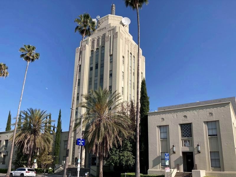Van Nuys City Hall image. Click for full size.