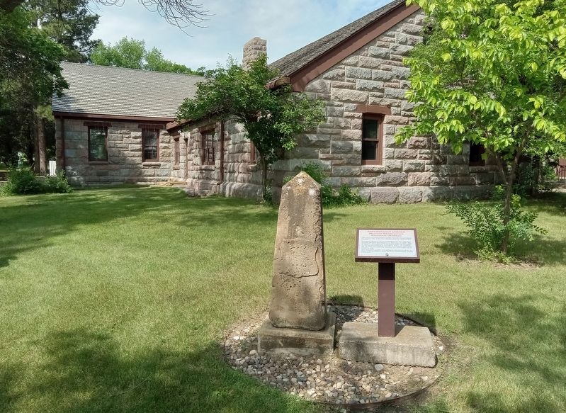 Boundary stone and marker in front of the Fort Abraham Lincoln State Park visitor center image. Click for full size.