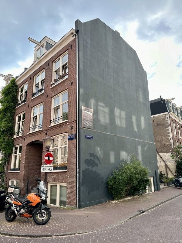 Schoolstraat / School Street Marker - wide view image. Click for full size.
