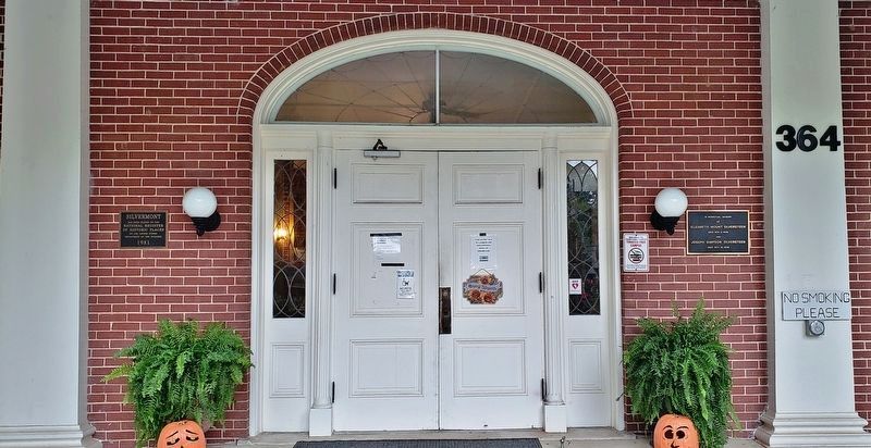 Silvermont (<i>front entrance</i>). Click for full size. Silvermont (<i>front entrance</i>) image. Click for full size.