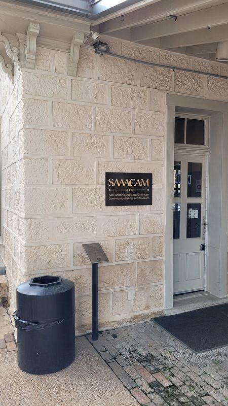 The entrance to the Dosch-Rische House and Marker. Click for full size. The entrance to the Dosch-Rische House and Marker image. Click for full size.