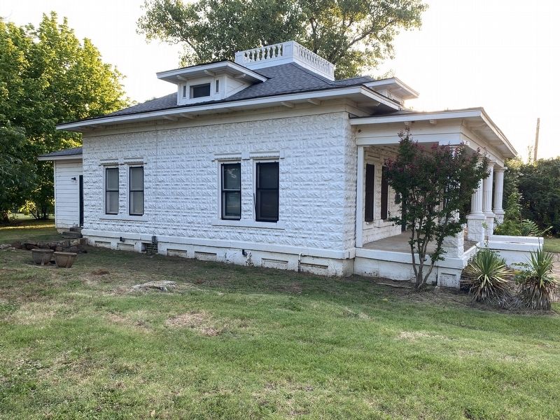 The Bidault House image. Click for full size.