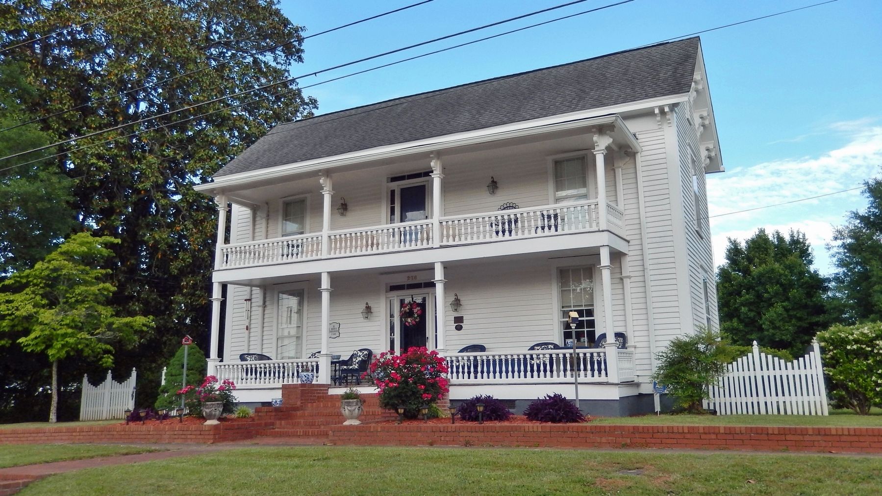 Dr. Brown's Townhouse (<i>southwest elevation</i>). Click for full size. Dr. Brown's Townhouse (<i>southwest elevation</i>) image. Click for full size.
