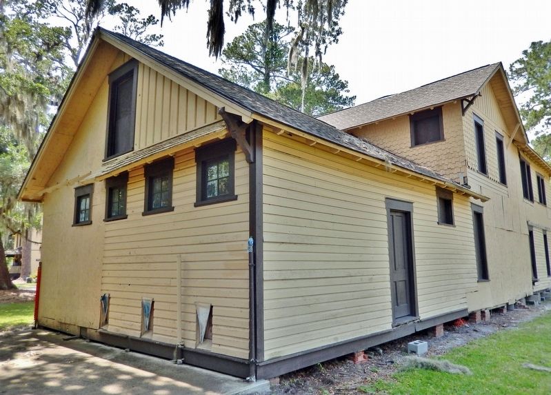 Baker-Crane Carriage House (<i>southeast elevation</i>). Click for full size. Baker-Crane Carriage House (<i>southeast elevation</i>) image. Click for full size.