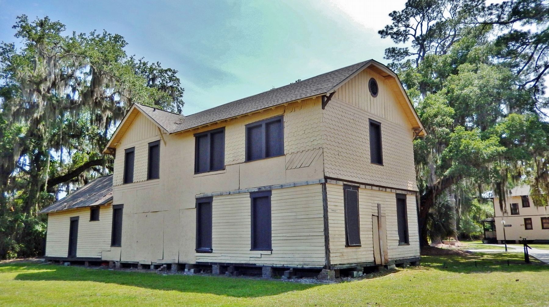 Baker-Crane Carriage House (<i>northeast elevation</i>). Click for full size. Baker-Crane Carriage House (<i>northeast elevation</i>) image. Click for full size.
