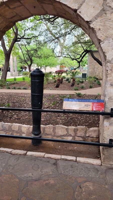 The Alamo Cannon and Marker image. Click for full size.