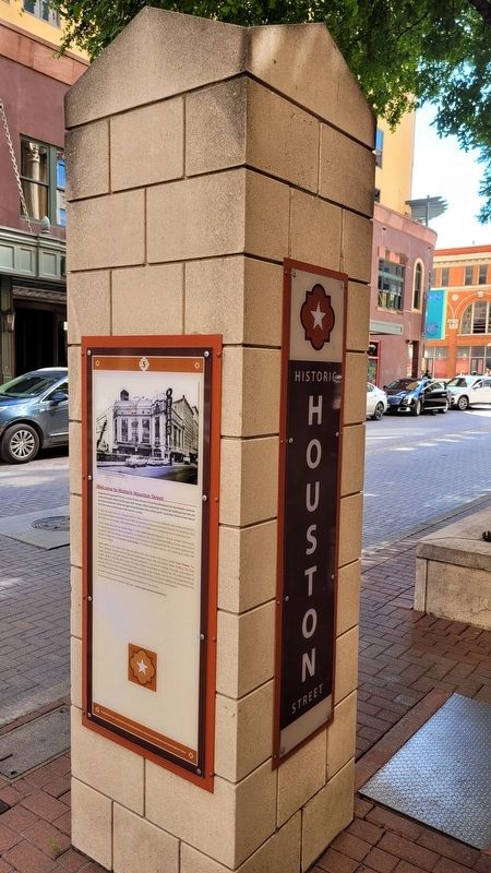 The view of the marker with Panel 2 image. Click for full size.