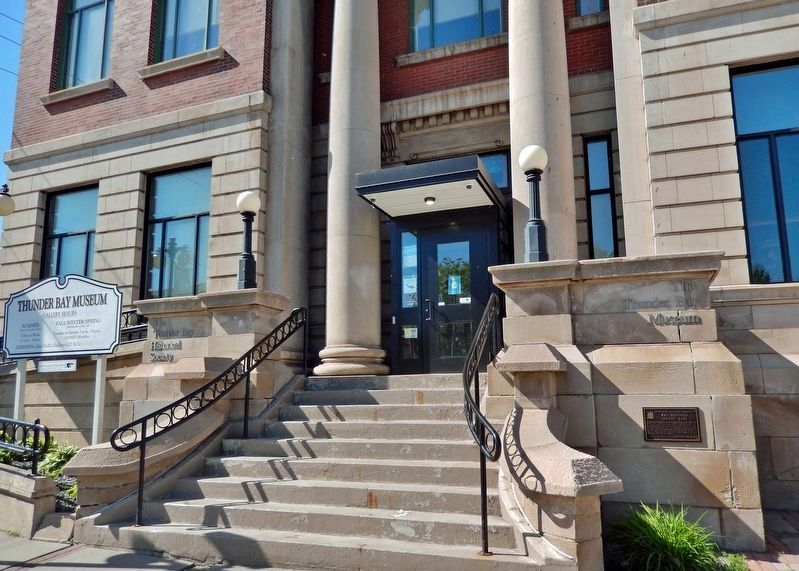 425 Donald Street East (<i>front entrance</i>) image. Click for full size.
