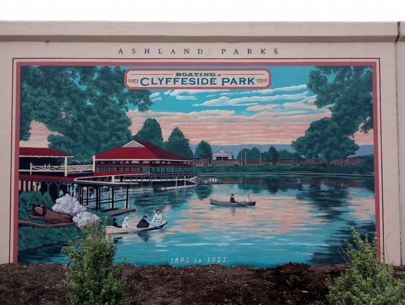 Boating at Clyffeside Park image. Click for full size.