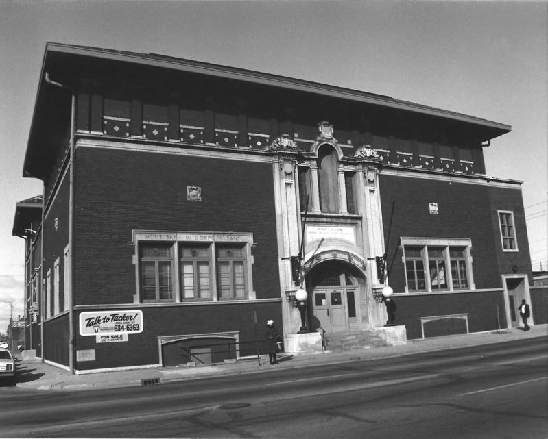 Independent Turnverein (east façade view) image. Click for full size.