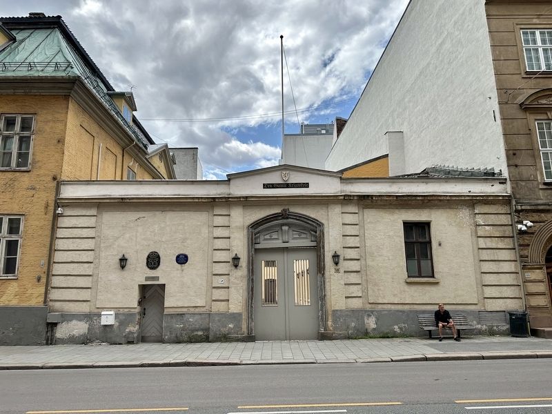 Krigskolen / Military Academy Marker - wide view image. Click for full size.