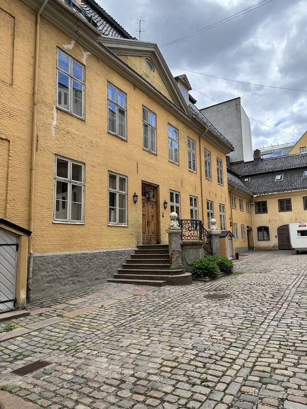 Entrance to the Academy Building as seen through the gate image. Click for full size.