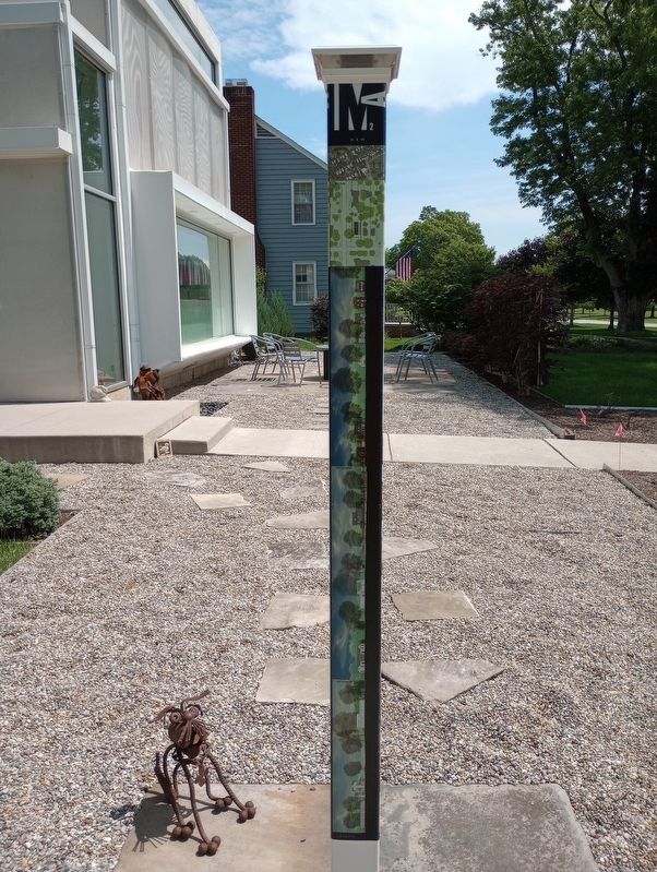 The Silver Lining House Marker image. Click for full size.