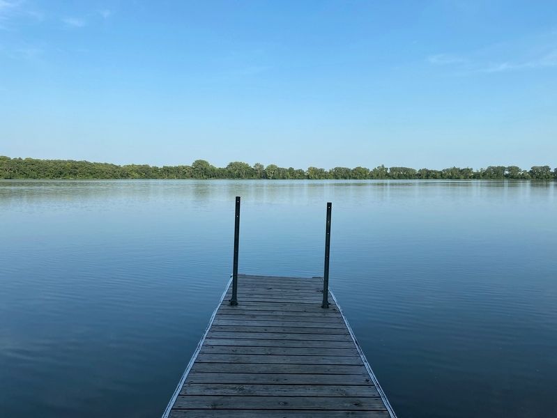 Smith Lake, nearby. Click for full size. Smith Lake, nearby image. Click for full size.