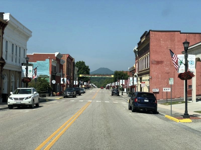 Downtown Tazewell image. Click for full size.