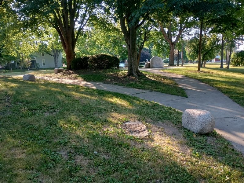 First Public Golf Course Marker image. Click for full size.