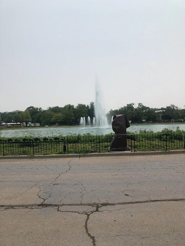 Fountain at Brookfield Zoo. Click for full size. Fountain at Brookfield Zoo image. Click for full size.