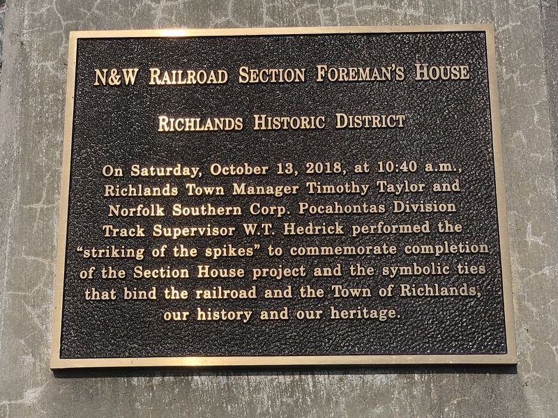 N&W Railroad Section Foreman's House Marker image. Click for full size.