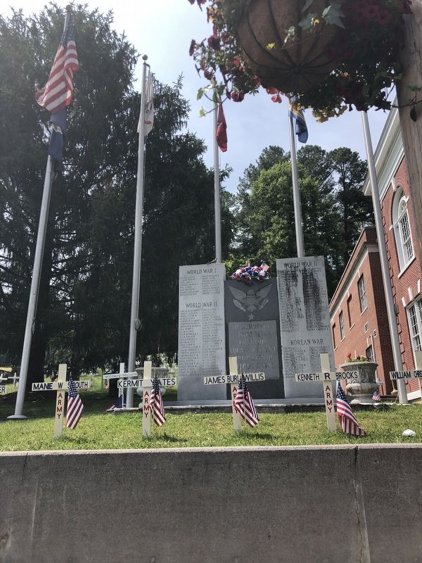 Dickenson County War Memorial image. Click for full size.
