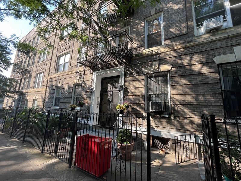 611 41st Street. Click for full size. 611 41st Street image. Click for full size.