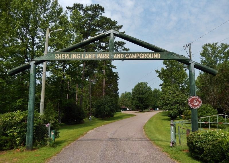 Sherling Lake Park Gate image. Click for full size.