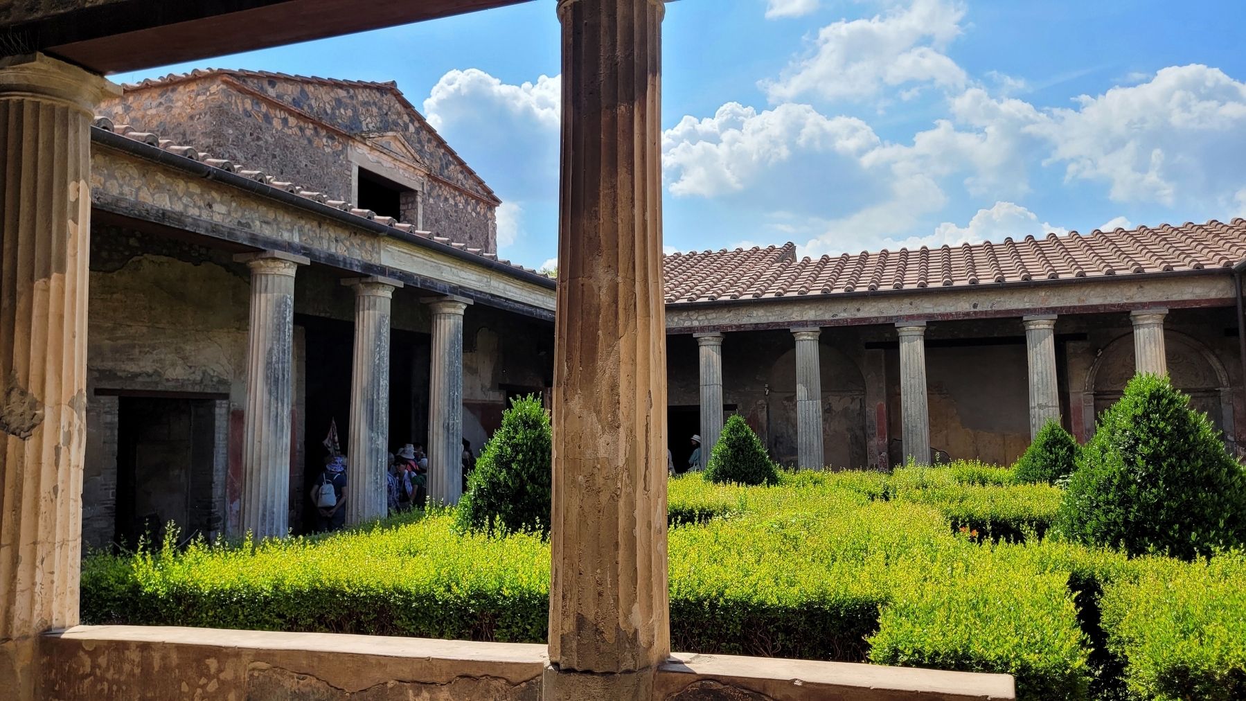 The courtyard at the House of Menander image. Click for full size.