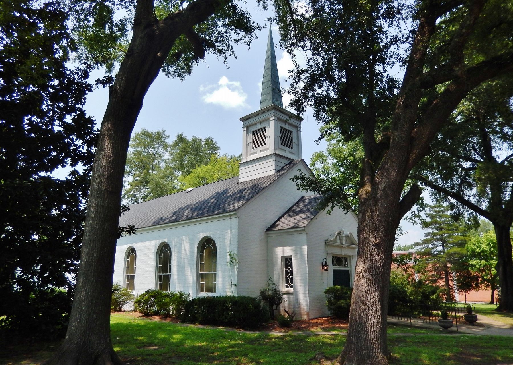 First Presbyterian Church (<i>southeast elevation</i>) image. Click for full size.