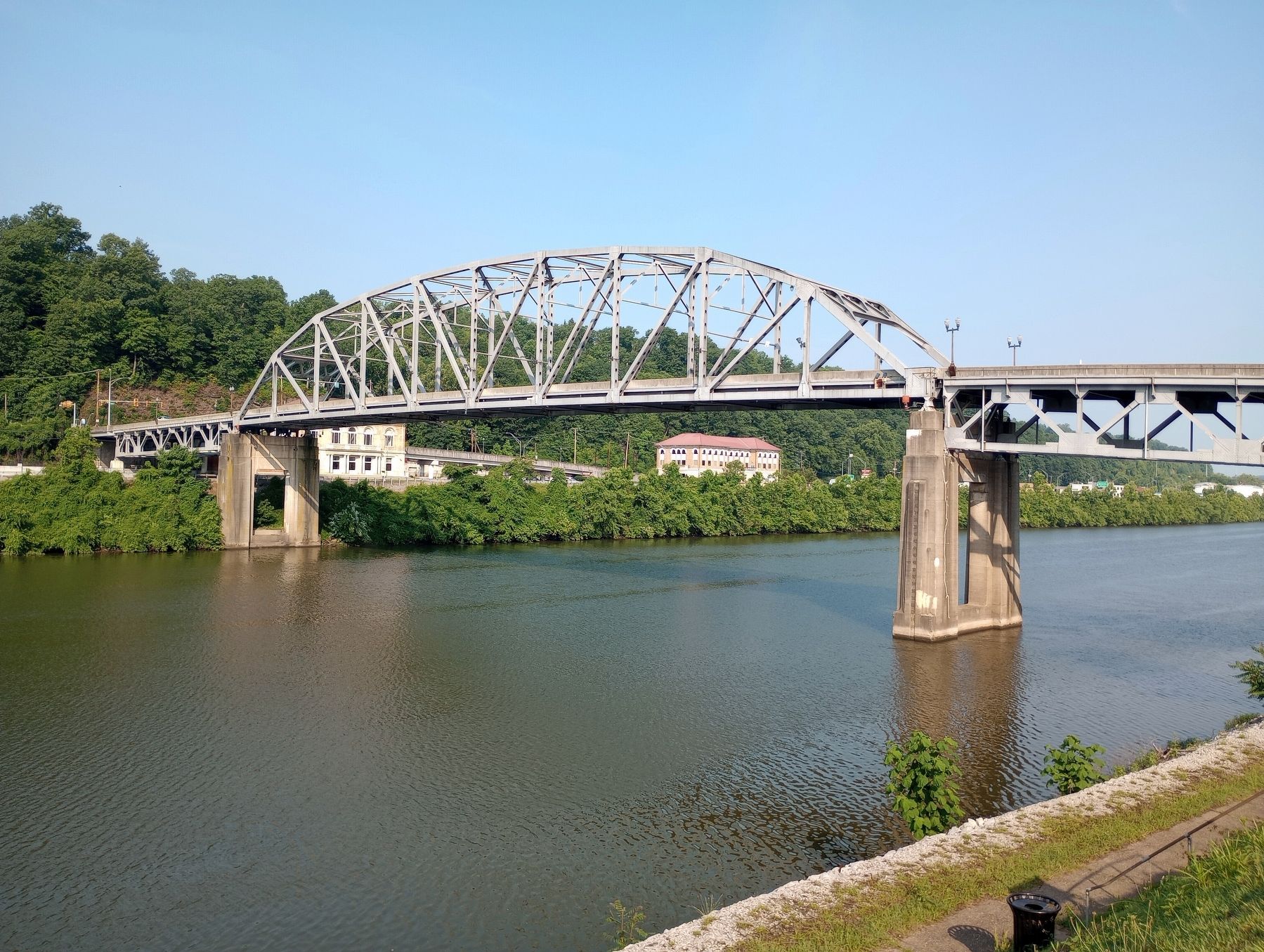South Side Bridge image. Click for full size.