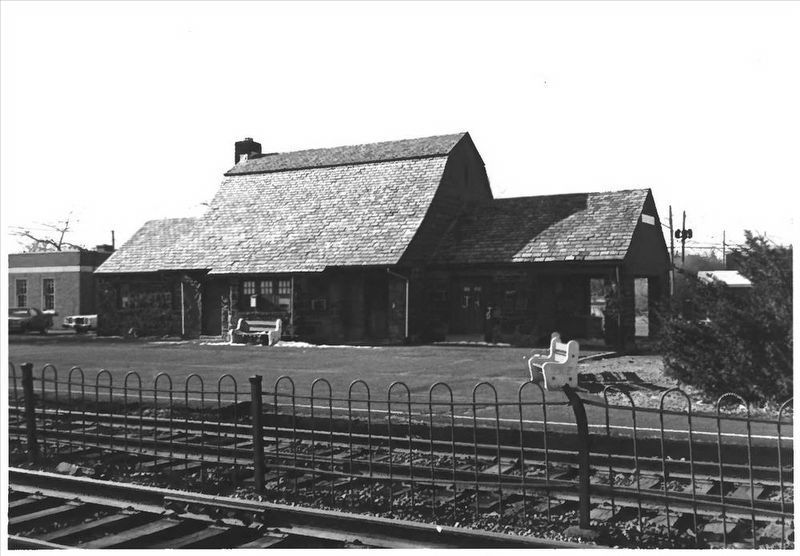 Radburn Station image. Click for more information.