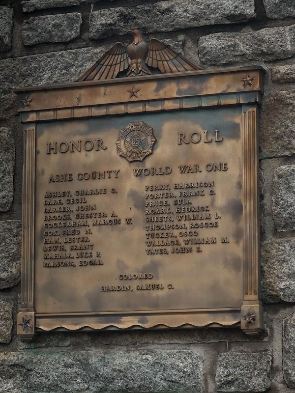 Old Ashe County War Memorial (World War I) image. Click for full size.