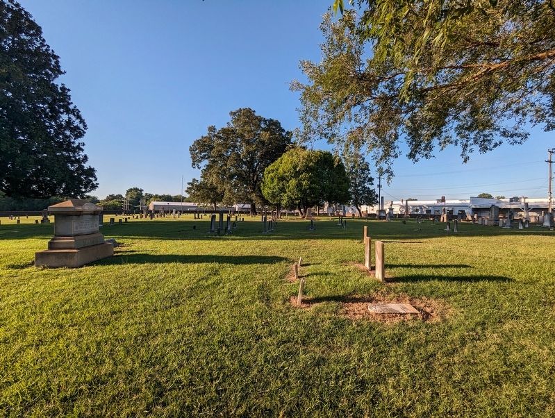 Old Lutheran Cemetery image. Click for full size.