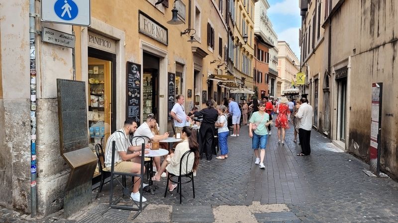 The view of the Trevi-Pantheon Route Marker from the street image. Click for full size.