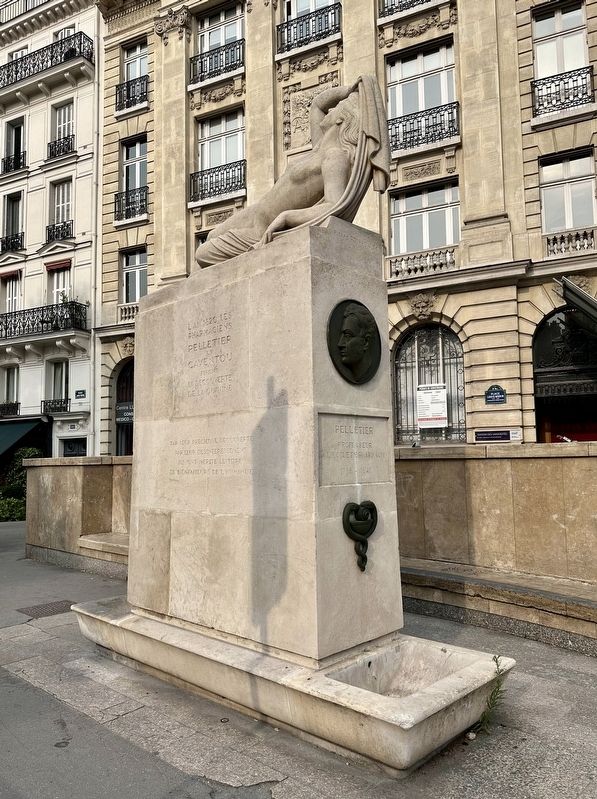 Le Decouverte de la Quinine / The Discovery of Quinine Marker - view of monument image. Click for full size.