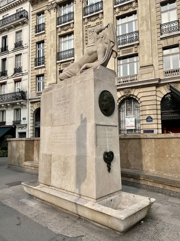 Le Decouverte de la Quinine / The Discovery of Quinine Marker - view of monument. Click for full size. Le Decouverte de la Quinine / The Discovery of Quinine Marker - view of monument image. Click for full size.